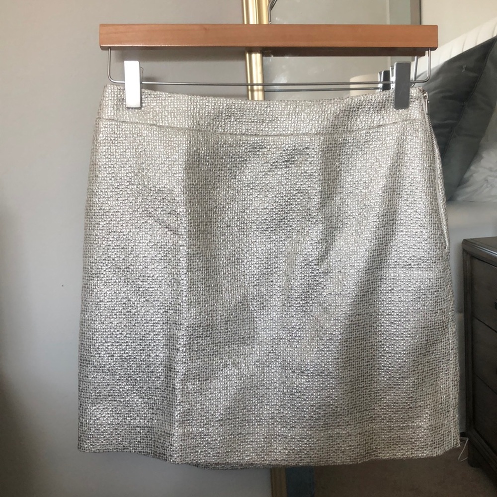 Banana Republic Coated Shine Gold Light Mini Skirt Size 2